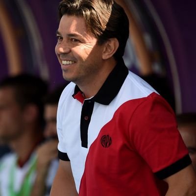 LaBaandaCARP's tweet photo. Te tienen un miedo Muñeco... No te quieren ni en su canchita porque les duele taaaaanto... https://t.co/GnxYe3qwYi