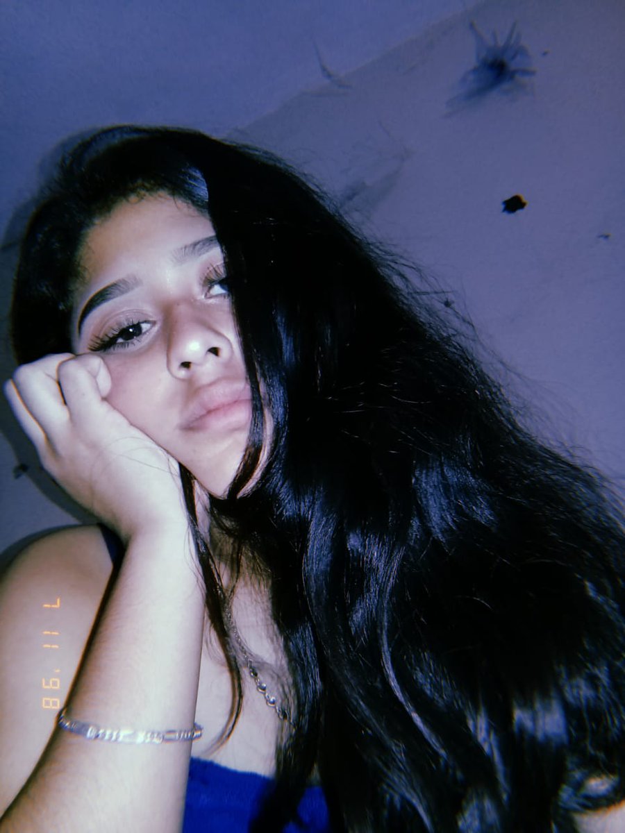 AnaLBO2's tweet photo. Salgo bonita (quiero creer) pero estoy fea en la vida real https://t.co/LV96luplg5