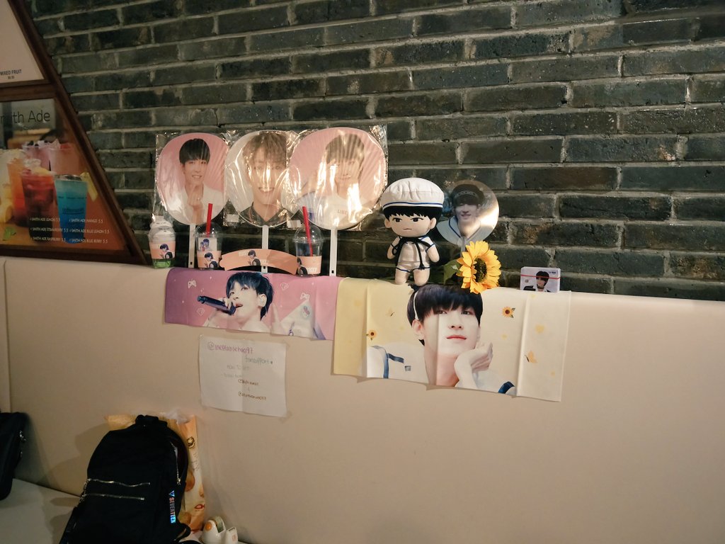 pledis_woos's tweet photo. giving out @ineffablehao_97 's freebies now !!

location : bedok mall coffeesmith ! @theaeviternal !

how to get : follow @allurewonwoo717 &amp; @IdyllicSeokSol !!

#foraeviternity !! https://t.co/YwqyvM4Bhl