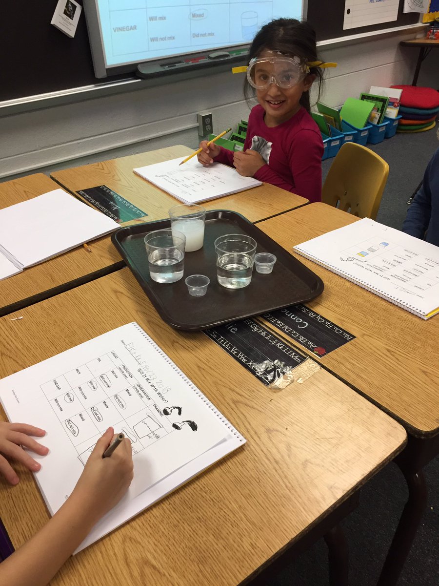 BowersOakHill's tweet image. First grade scientists test which liquids will mix and which ones won’t @oakhilles @FCPSScience #soaringintoscience