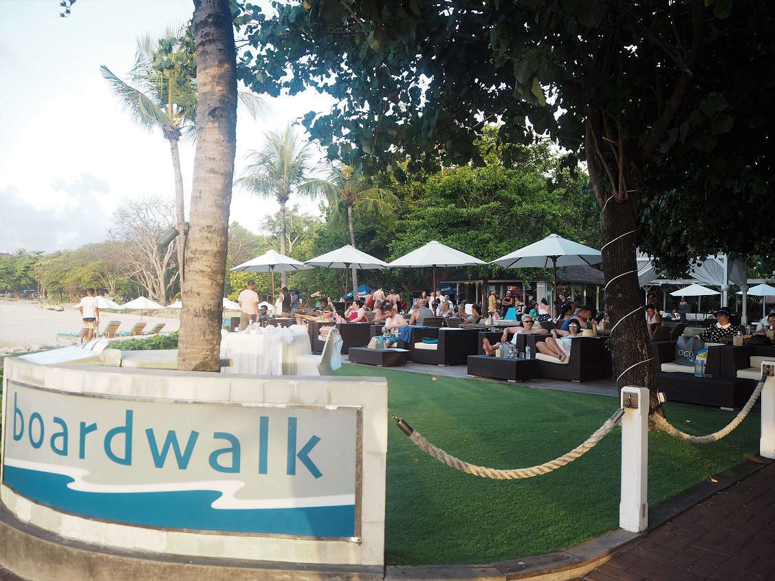 boardwalk_kuta's tweet photo. Come on in! Cool off from the heat and settle in to our beachfront seating area. #BoardwalkBali
.
.
.
#thebalibible #baligardenbeachresort #visitbali #balibucketlist #baligasm #balidaily #baliadvisor #balifoodies #explorebali #baliholiday #bali #balibeachclubkuta . https://t.co/4TvVeHlW0I