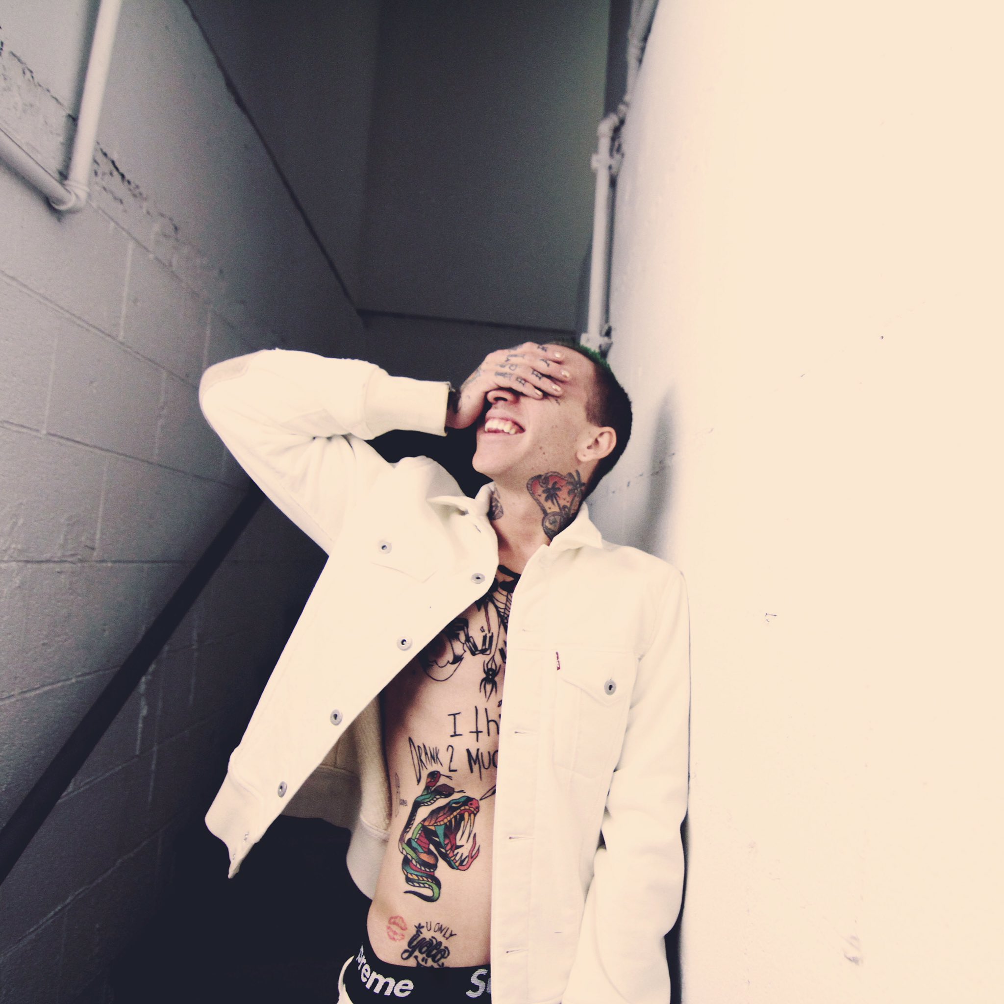 HAPPY BDAY MATTHEW TAYLOR MUSTO, I LOVE U FUCKKKKKKKK          