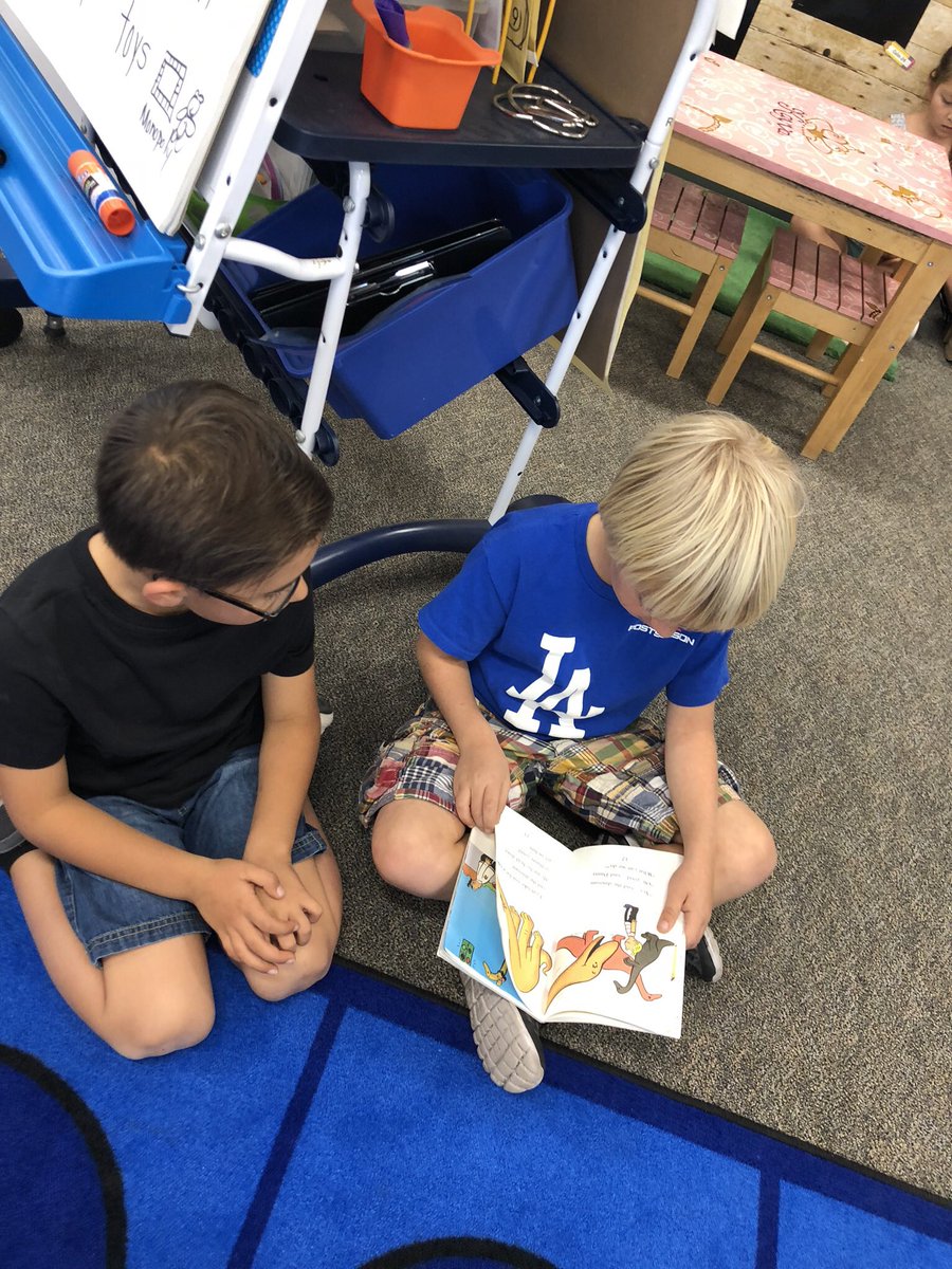 OkumuraMrs's tweet photo. We love reading with our kinder buddies! #mrsfish #capousd #EsenciaHawks https://t.co/3HzJjwwTvj