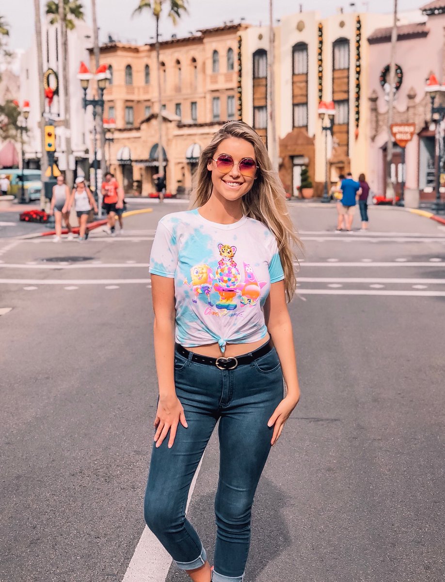 Noelle Foley tweet media