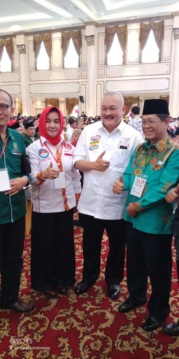 Pilpres 2019: TKD Sumsel Dilantik Jokowi, Kemenangan Ada Di Depan Mata sumselmaju.com/pilpres-2019-t…