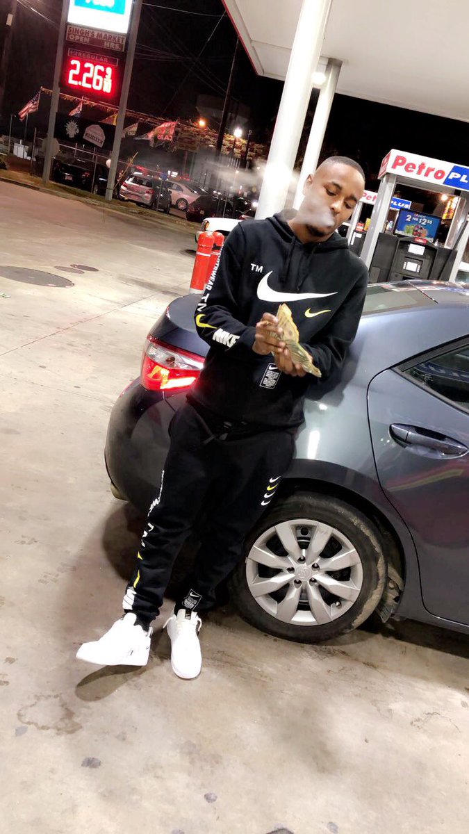 Peewee_Kirklin's tweet photo. Stay On My Grind๐ฐKeep Me A Iron๐ซCuz Wen I Was Broke Dey Ainโt Cut Me No Slack๐ฃโ๏ธ๐ฆ #LLNINO #LLKIMO #LLFAT https://t.co/fprOdjZ1hw