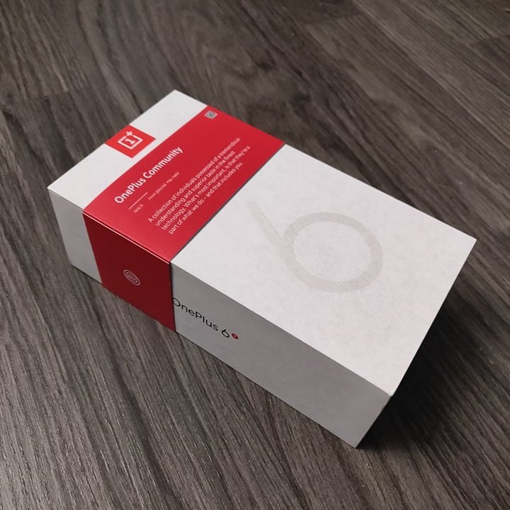 Wankil Studio 🍌 (@wankilstudio) on Twitter photo Car on est gentils, voilà un concours pour gagner le dernier OnePlus 6T ! RT + Follow <a href="/WankilStudio/">Wankil Studio 🍌</a> et <a href="/oneplus_fr/">OnePlus France</a> pour tenter de le remporter ! (on a touché la boite donc vous pouvez scanner nos empreintes digitales)
Tirage au sort le 02/12, pour l'avoir juste avant Noël 🎁 Car on est gentils, voilà un concours pour gagner le dernier OnePlus 6T ! RT + Follow <a href="/WankilStudio/">Wankil Studio 🍌</a> et <a href="/oneplus_fr/">OnePlus France</a> pour tenter de le remporter ! (on a touché la boite donc vous pouvez scanner nos empreintes digitales)
Tirage au sort le 02/12, pour l'avoir juste avant Noël 🎁