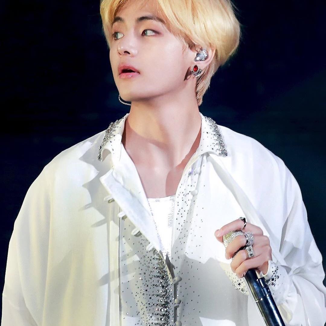 181124 Love Yourself Tour in Osaka Blonde tae✨✨ #bts #v