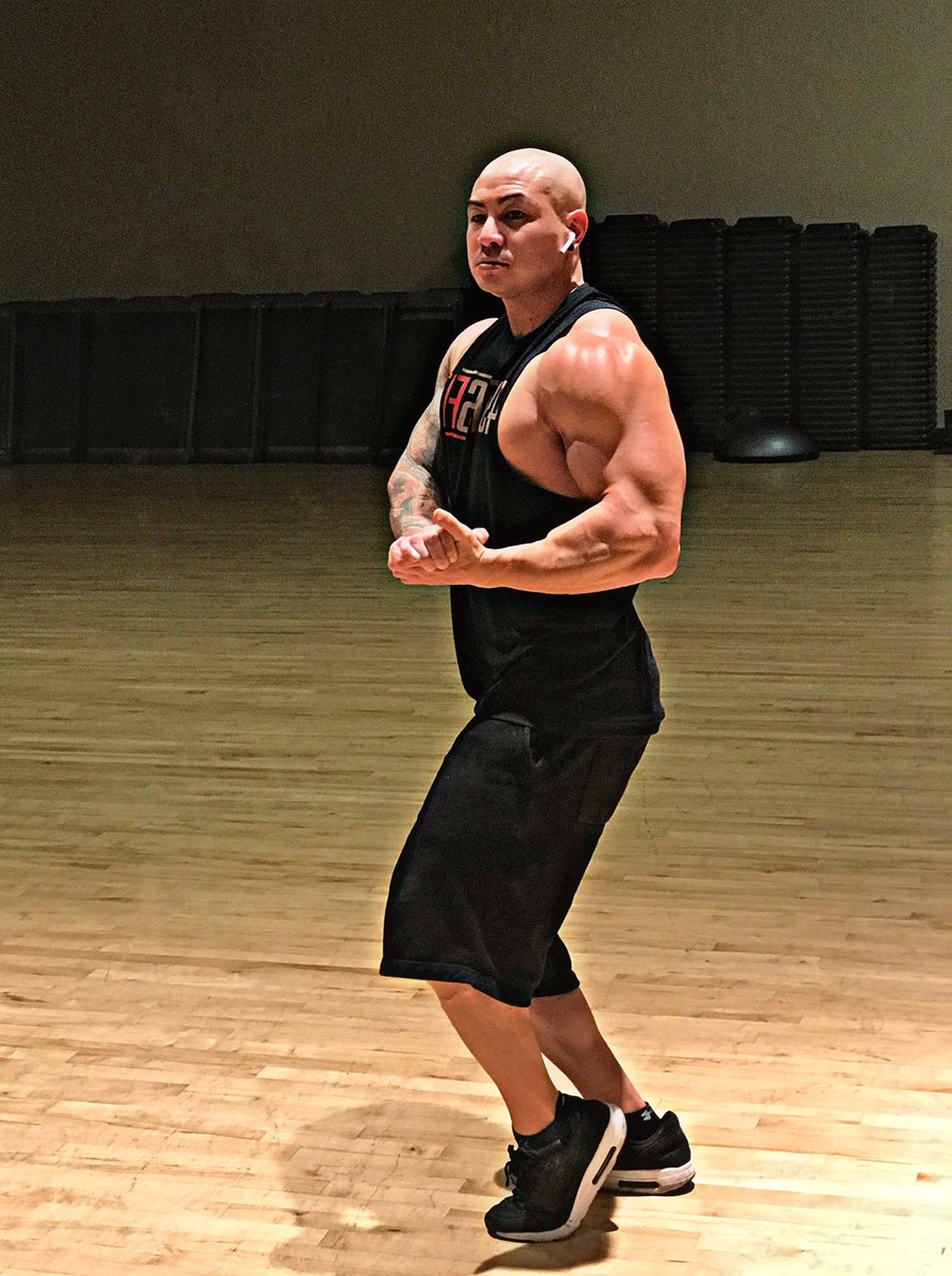 BEASTwriter's tweet photo. Work hard in silence. Let your gains be your noise!
Get fit. Be fit. 49ers FIT!🔥🌺🤙🏼-#BEASTwriter
#49ers #Niners #ForeverFaithful #GoNiners #BayAreaRooted #GoBARorGoHome #49ersFIT https://t.co/rMow6TQHBr