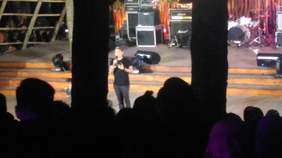 Perform nya <a href="/ernestprakasa/">Pria Perkasa</a> di <a href="/StandupHutan/">Stand Up Hutan</a> 

Keren