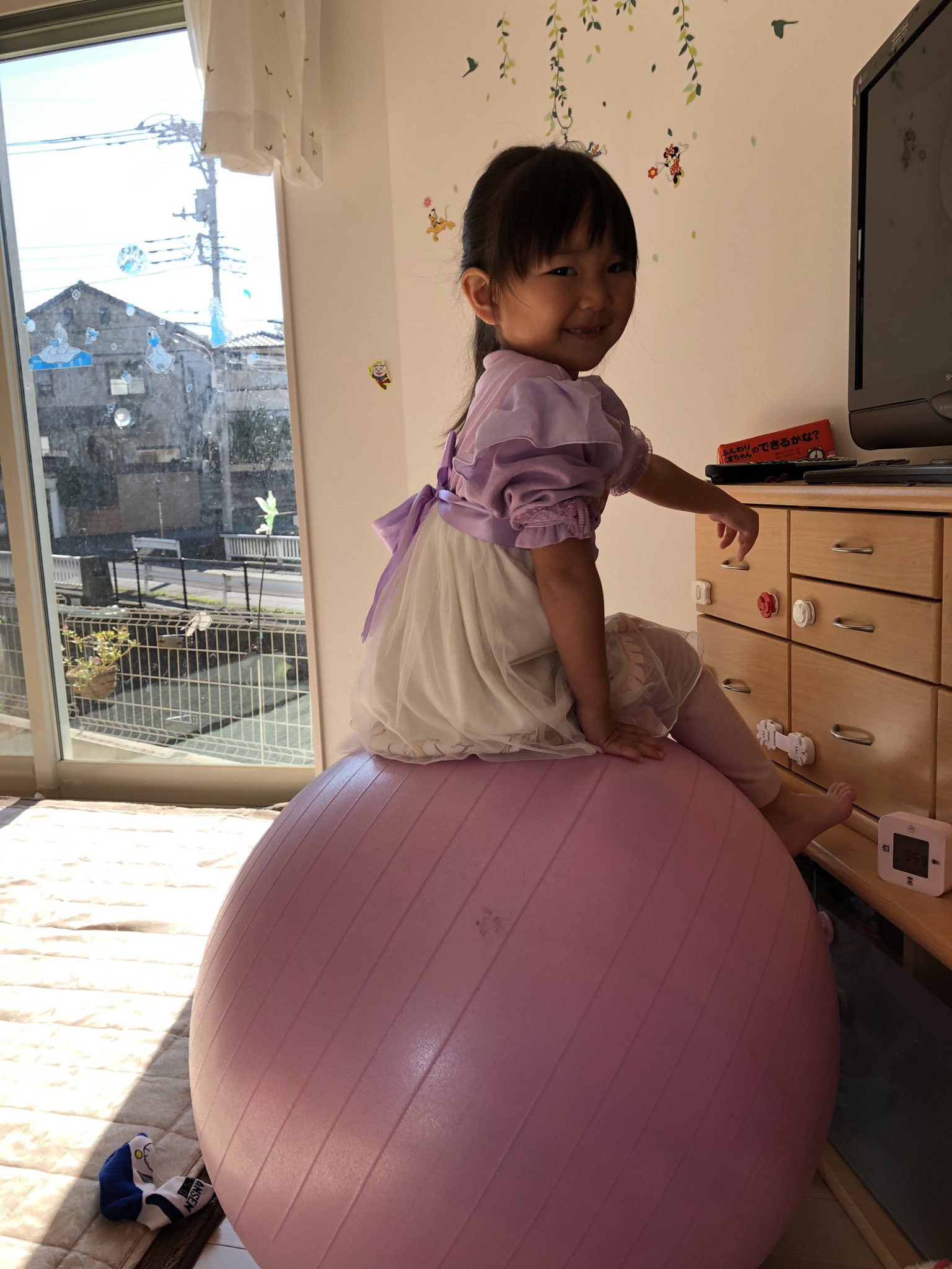 ギョージ 22 はちぷり ドンキイベでバランスボールと聞いてトレーニング中なのかな バラボインストラクターのママを誘ったけど駄目でした 8princess ドンキホーテ八王子店 T Co Icxtderhrm Twitter