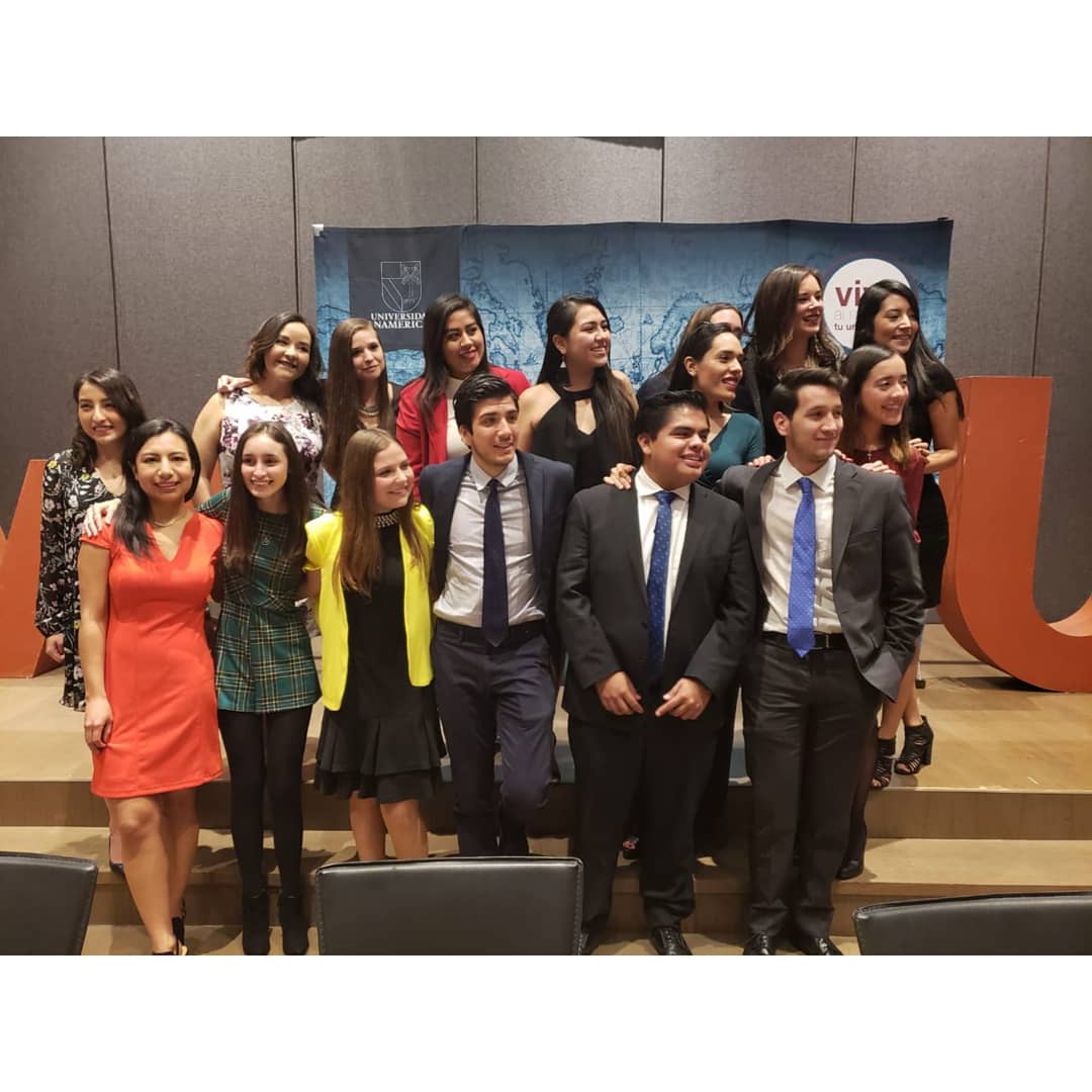 RhUP11's tweet photo. Felicidades a los alumnos de quinto semestre por su #PasodelEcuador sigan caminando hacía la meta. #SomosRH #RH #ViveUP https://t.co/Qw3DGqILyW