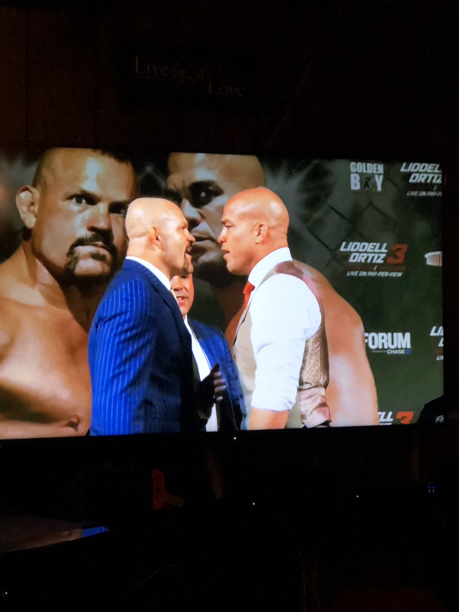 casshammer81's tweet image. History being made!!!! #teamliddell #LiddellOrtiz3