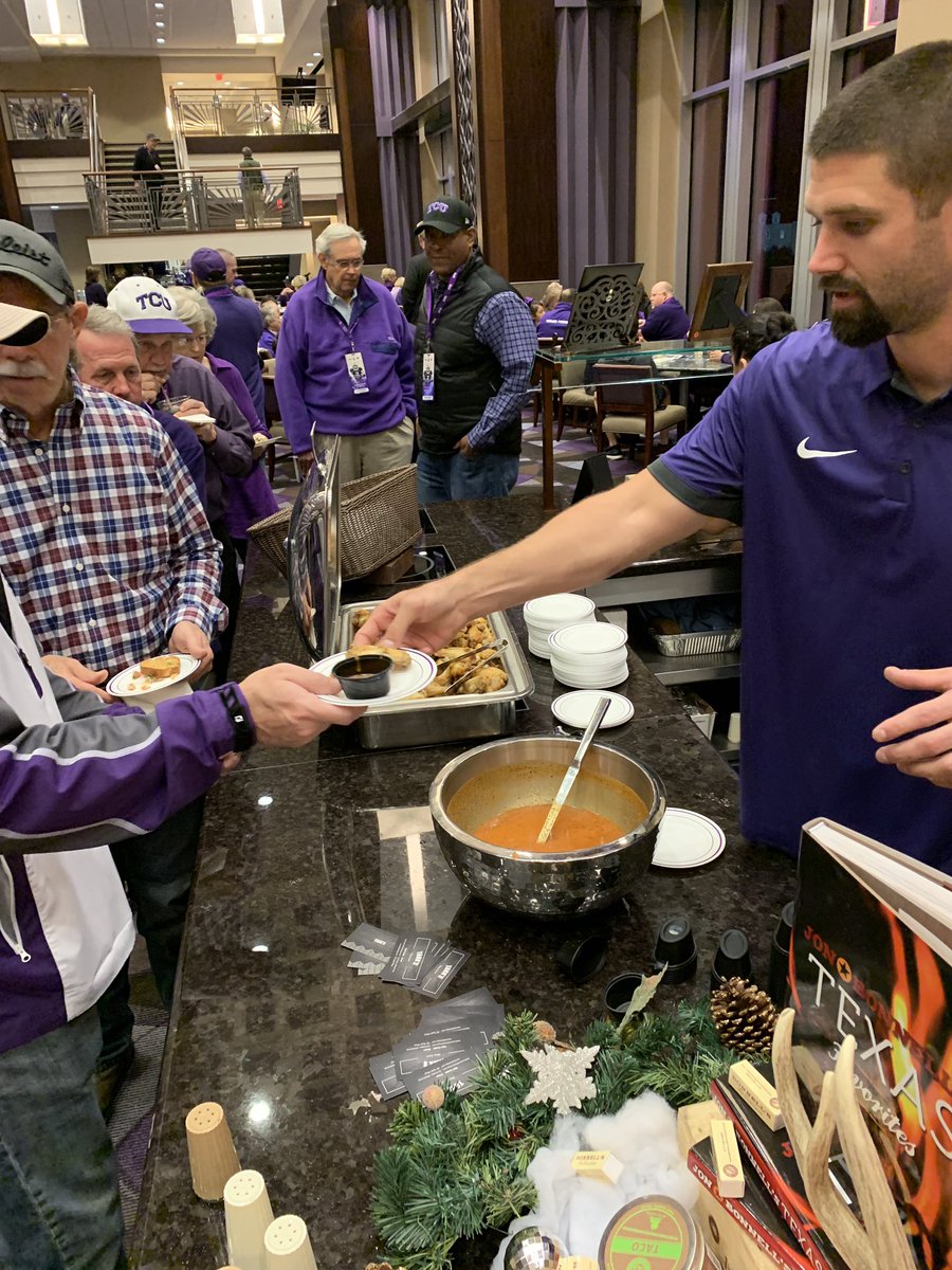 tankswings's tweet photo. We loved sharing TANK’S wing sauce with you! Hope to see you next time! We will keep you posted on our next move!
#tankswings #TANKS https://t.co/USYjMeacMu