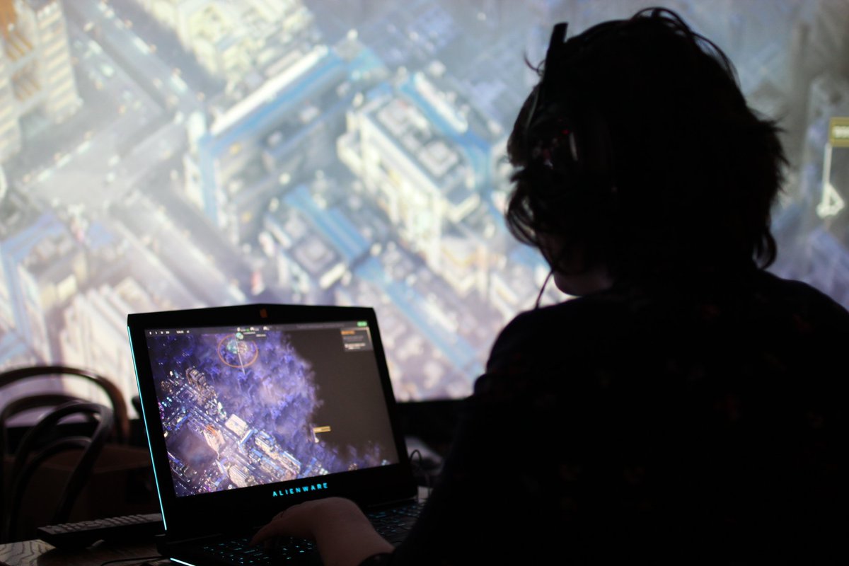 VanGameExpo's tweet photo. On the big screen, we've got @IndustriesGame rocking your eyeballs. Definitely take a few moments to play the demo at the @Twitch meetup tonight! https://t.co/qUXuMBQKBN