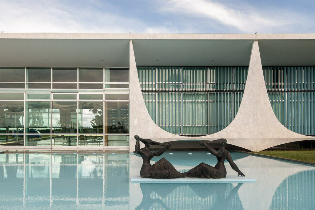 Iconic Columns in Modern Brazilian Architecture bit.ly/2RaxZVW https://t.co/qWD39DLfEx