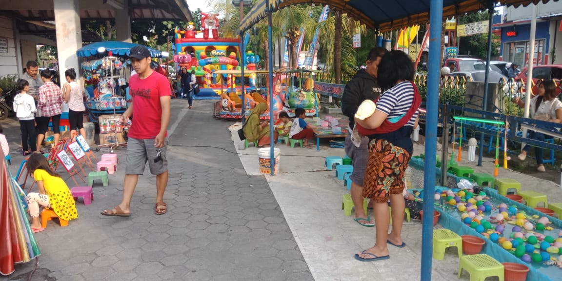 depokkec's tweet photo. Minggu mau kemana #WargaDepok Ayo ke Condongcatur Expo dlm rangka HUT Ke-72. Terakhir hari ini pukul 12.00 di Balai Desa Condongcatur.
#CCAF3 https://t.co/kqt33lbAM2