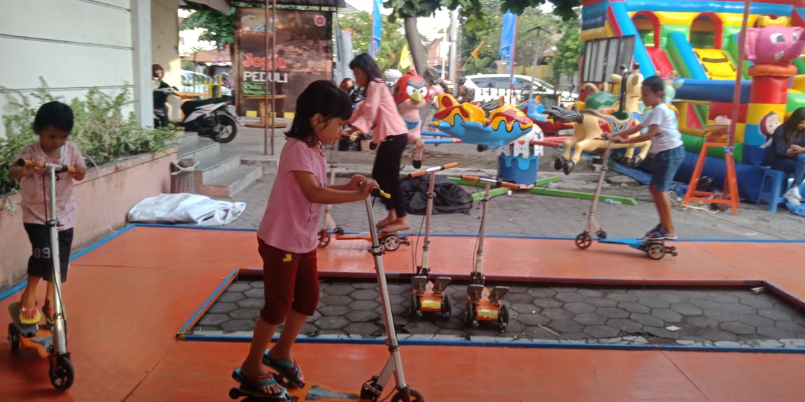depokkec's tweet photo. Ada ragam permainan anak dan stand UMKM dalam #CondongcaturExpo #CCAF3 https://t.co/CekLYJF4LB
