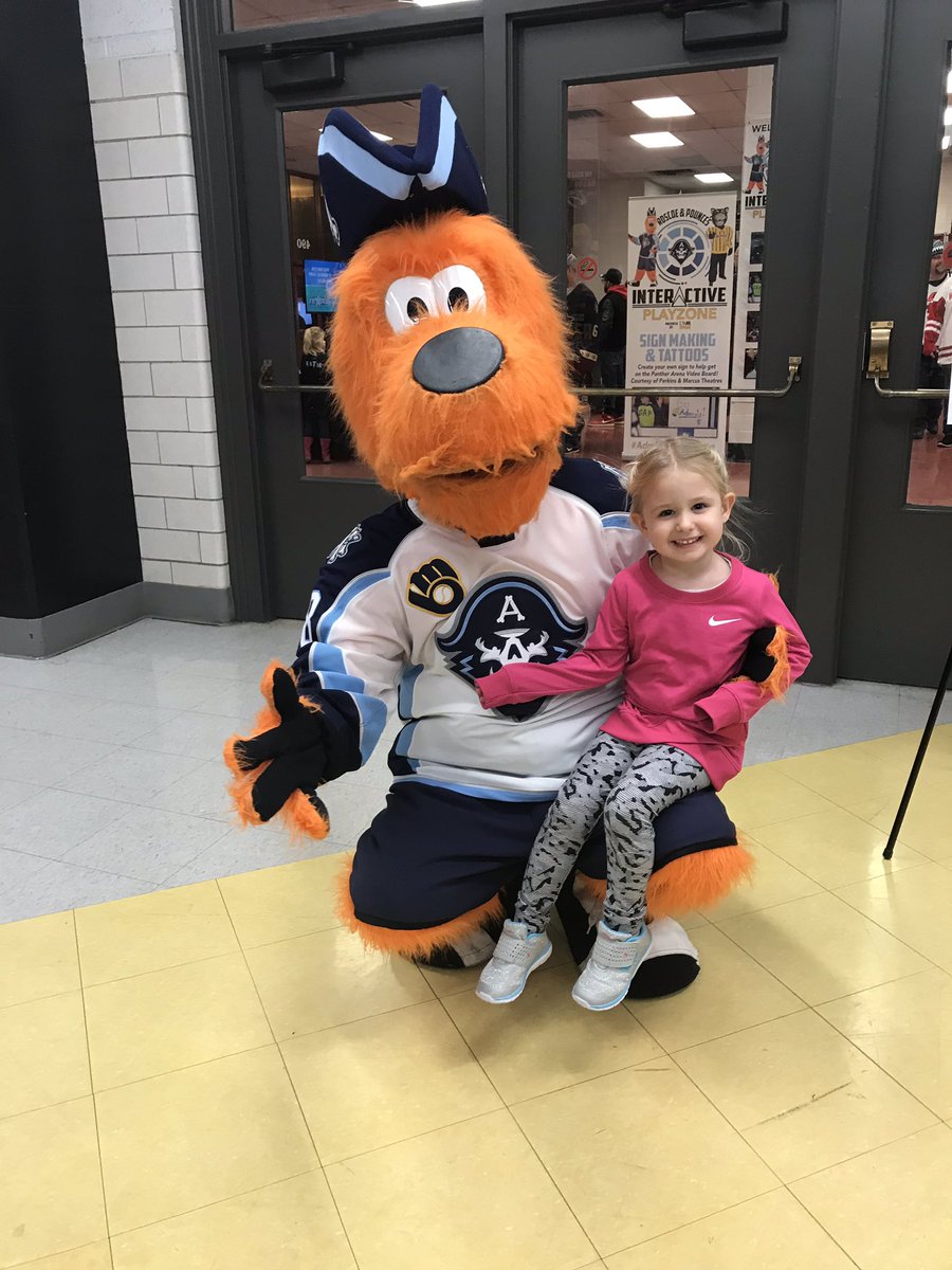 CoachGoodmann's tweet photo. #milhockey https://t.co/iuZvbFCvSw