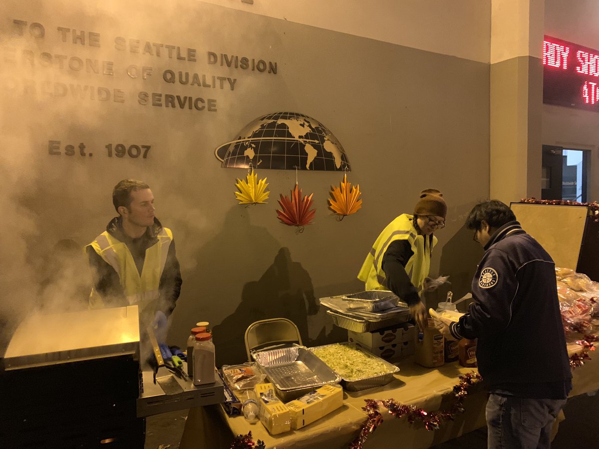 Seattle Twilight tweet media