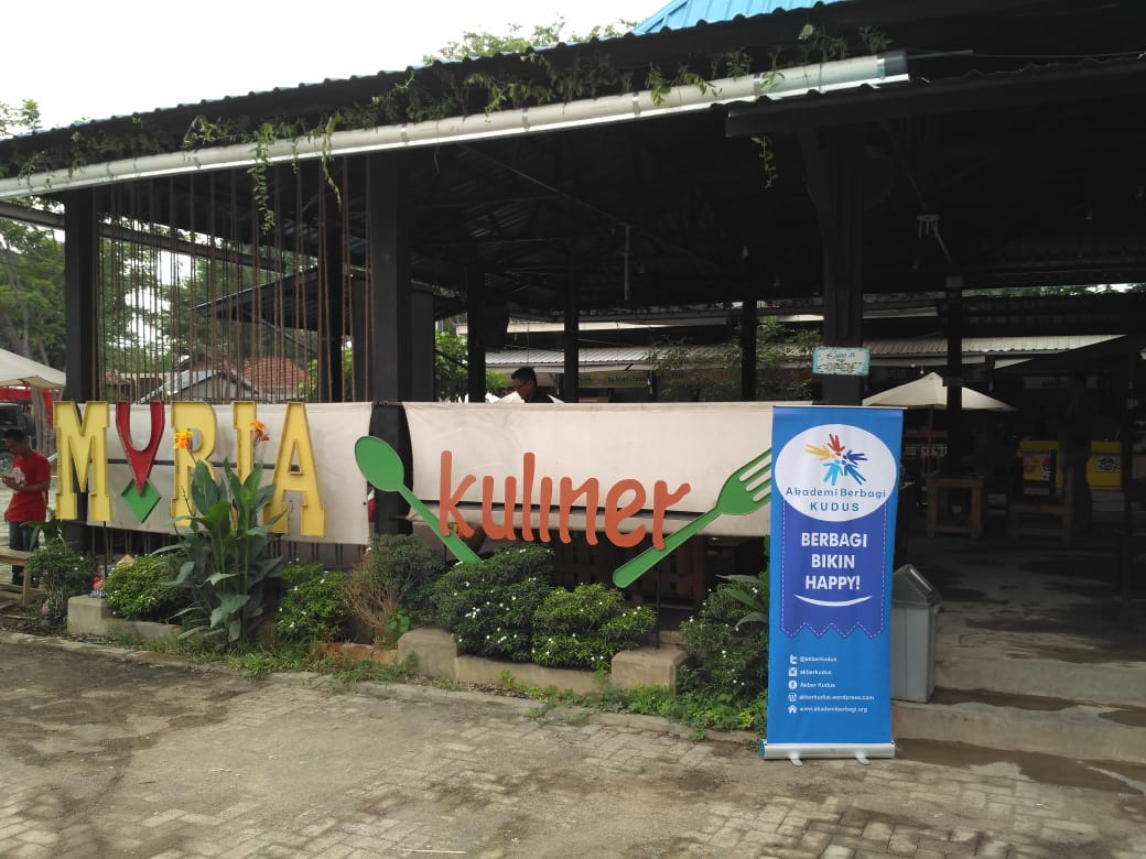 Kelas Akber Kudus 14 "MC Class for Beginner" di Muria Kuliner Kudus pagi ini.