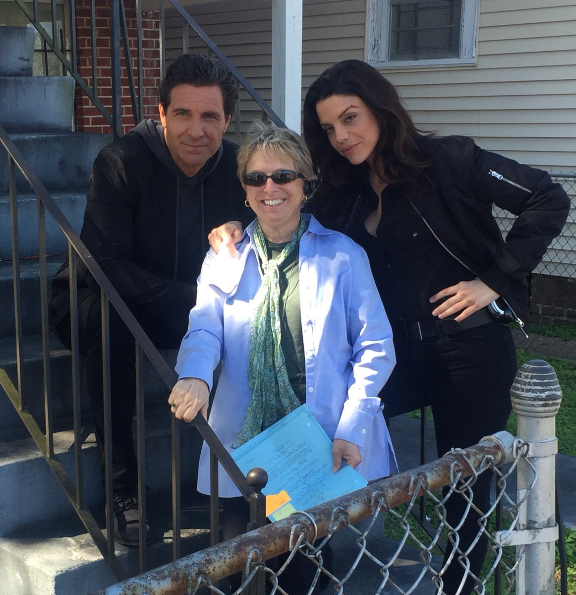 Ncisnola Fan Japan Ncisニューオーリンズ S3e18 S3e19 Bts スコットバクラ ヴァネッサフェルリト ルーカスブラック シャリータグラント T Co 567gd5fsmo Twitter Ncisnola Fan Japan Ncisニューオーリンズ S3e18 S3e19 Bts スコットバクラ ヴァネッサフェルリト ルーカスブラック シャリータグラント T Co 567gd5fsmo Twitter