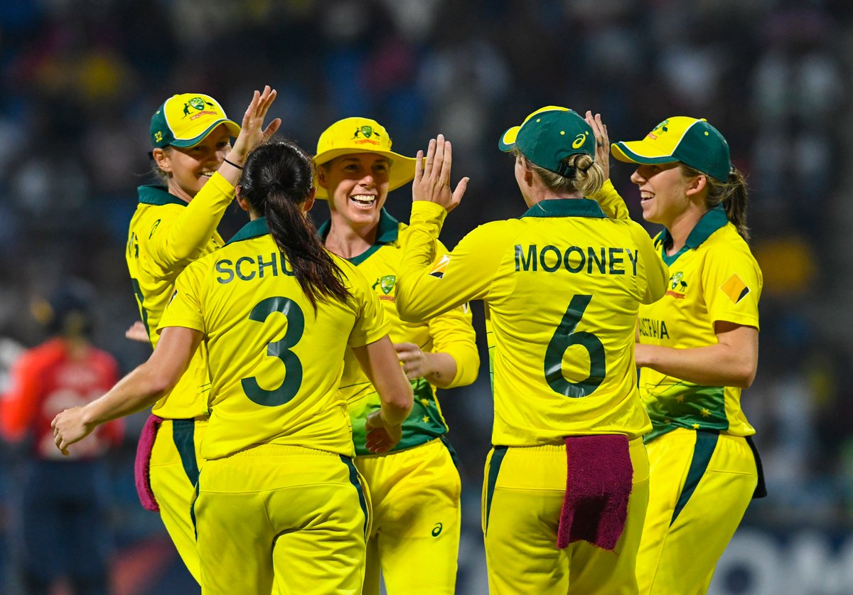 AusWomenCricket's tweet photo. Does it get any better than this?! 

What a match, what a tournament, what a TEAM! 

Australia are #WT20 CHAMPIONS! 💚 💛💚💛 https://t.co/k3R0IBRPDr