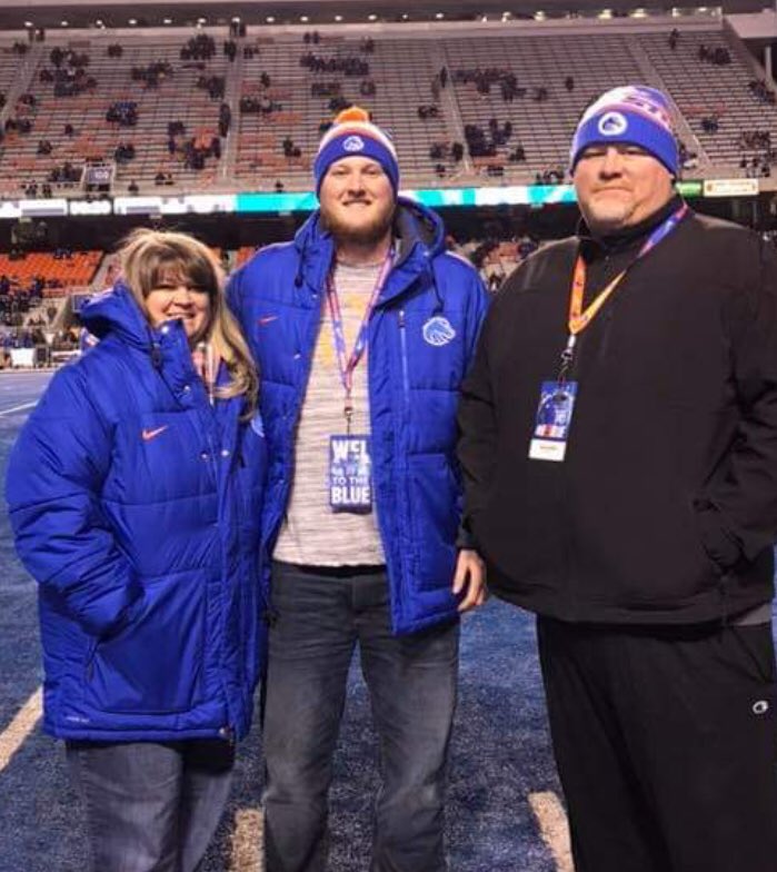 PeoriaPantherFB's tweet photo. Your not in 70 degrees at the Sonic on 83rd ave Jake! #BroncoUp #BoiseCommit https://t.co/a7Vq0N3zfp