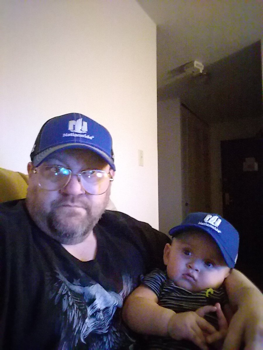 donwmoyer's tweet photo. @DanieIHemric the two newest Daniel Hemric fan's #21. https://t.co/qLDPKiMYeo