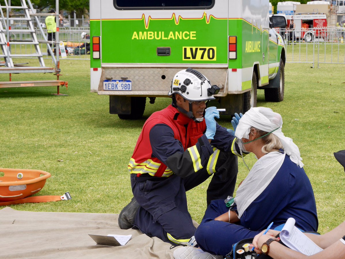 ausgoldindustry's tweet photo. Northern Star Resources' Jundee #EmergencyResponse team all over the #firstaid challenge @MERCinPerth this morning in @CityofPerth at Langley Park #community #mercinperth #merc2018 #ERT #gold #goldmining https://t.co/D0Ua7RwhQ0
