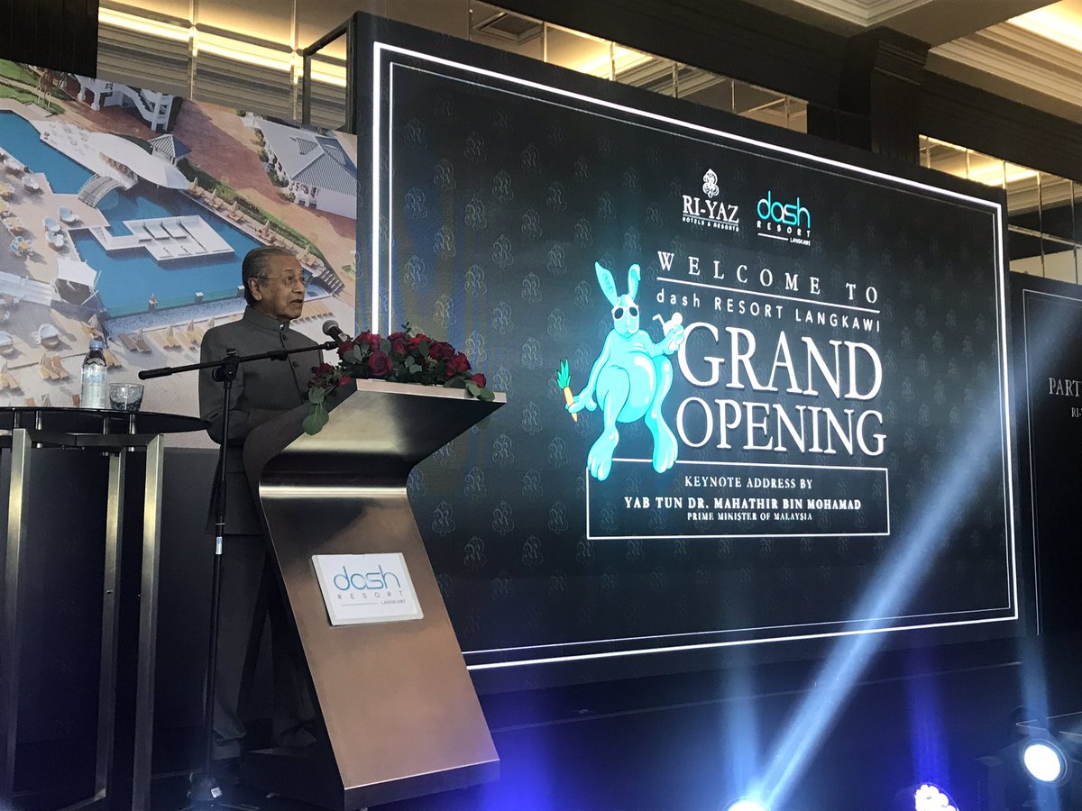 israrkhalids's tweet photo. “Vietnam will surpass Malaysia soon because their people work harder than us. Here, we don’t have to work. The government will give us money.”

Sharp pun, Tun Dr Mahathir Mohamad @chedetofficial, as he officially opens new hotel in Langkawi, Dash Resort. @501Awani https://t.co/ZjFDA1NKdD