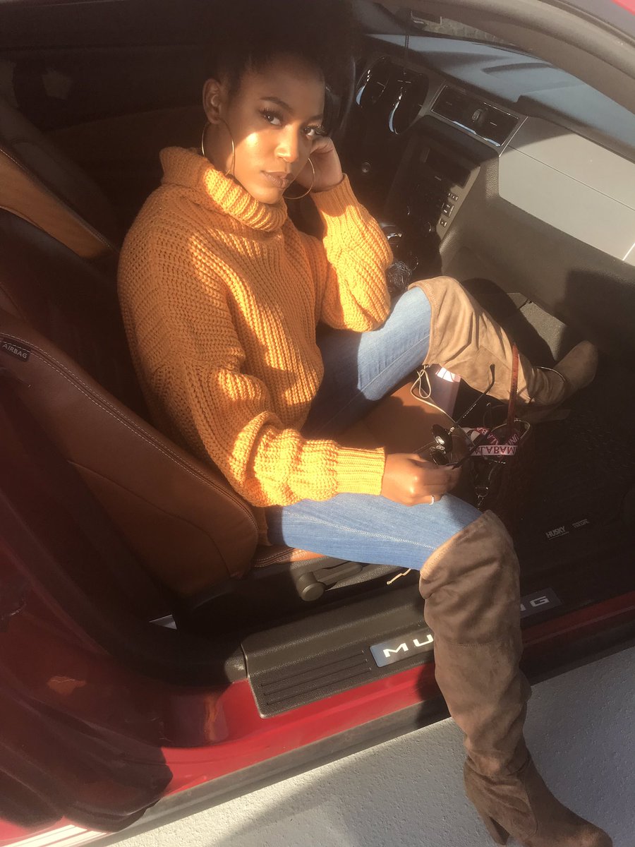 _alexxxx__'s tweet photo. B O U G I E👁❤️ https://t.co/NmZxhexzsQ