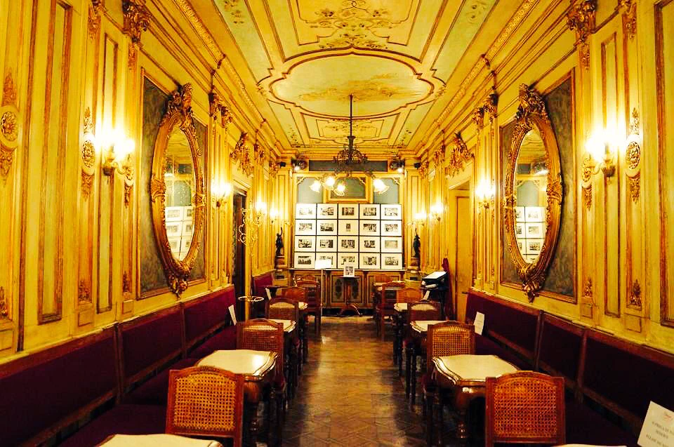 ヴェネチアのサンマルコ広場にあるカフェ・・・オシャレすぎるでしょｗｗｗ