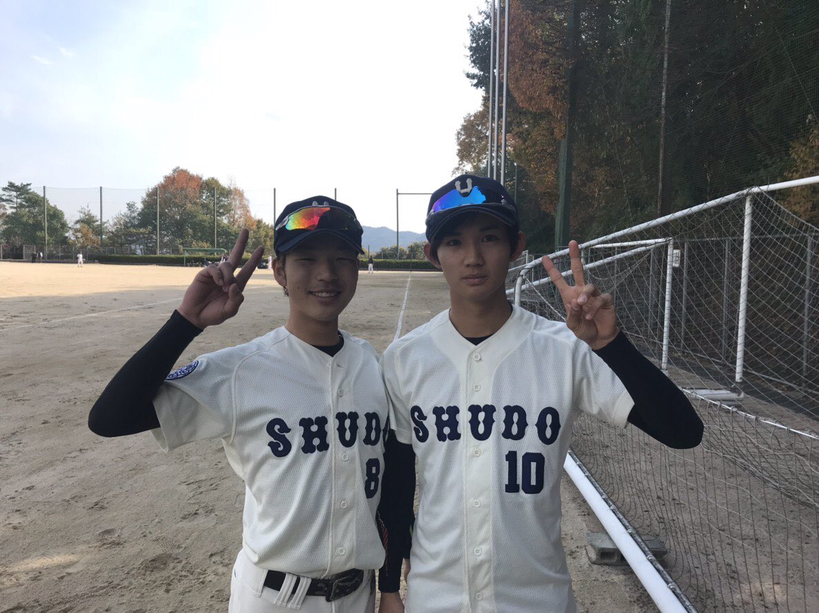 softball_shudo's tweet photo. 今日で世代交代です。お疲れ様でした。
新キャプテンの赤沢をよろしくお願いします🥺 https://t.co/2ShfvdtIxf