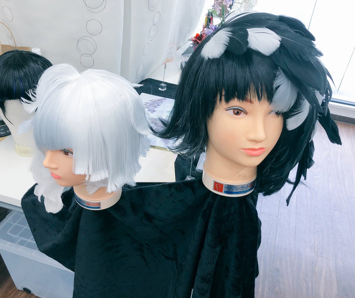 chraya's tweet photo. ちょこっと展示してまーす!過去レイレイ(@shigetomiray )のお手伝いさせてもらった写真集も見れますよ〜☺️
#DIFES https://t.co/Z5fpXGDaqy