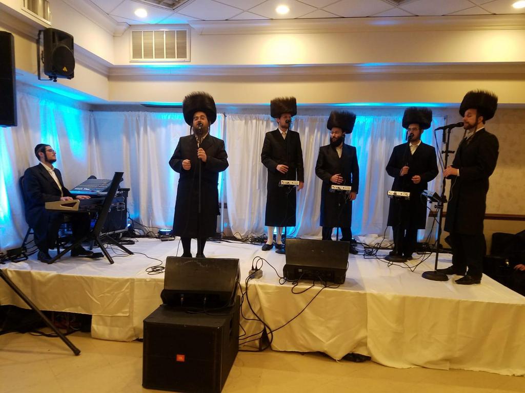 Dinner in Monsey
Guest Solo <a href="/HershRottenberg/">Hershy Rottenberg</a> from Antwerp
Music by <a href="/MoishyGlick/">Moishy Glick</a>