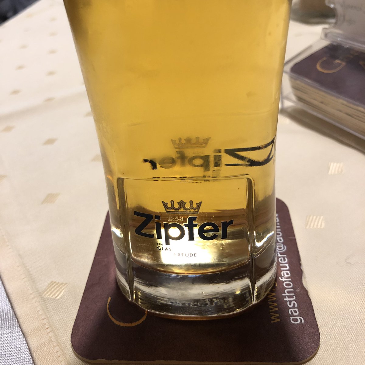 KawauMusic's tweet photo. Terafan Greydragon Beer Challange: 15 of 1000, ein Zipfer Urtyp zum Abendessen im Gasthof Auer in Saxen! 🍺
#terafangreydragonbeerchallange #fifteenofthousand #zipfer #urtyp #zipferurtyp https://t.co/KM6xpOuIEl