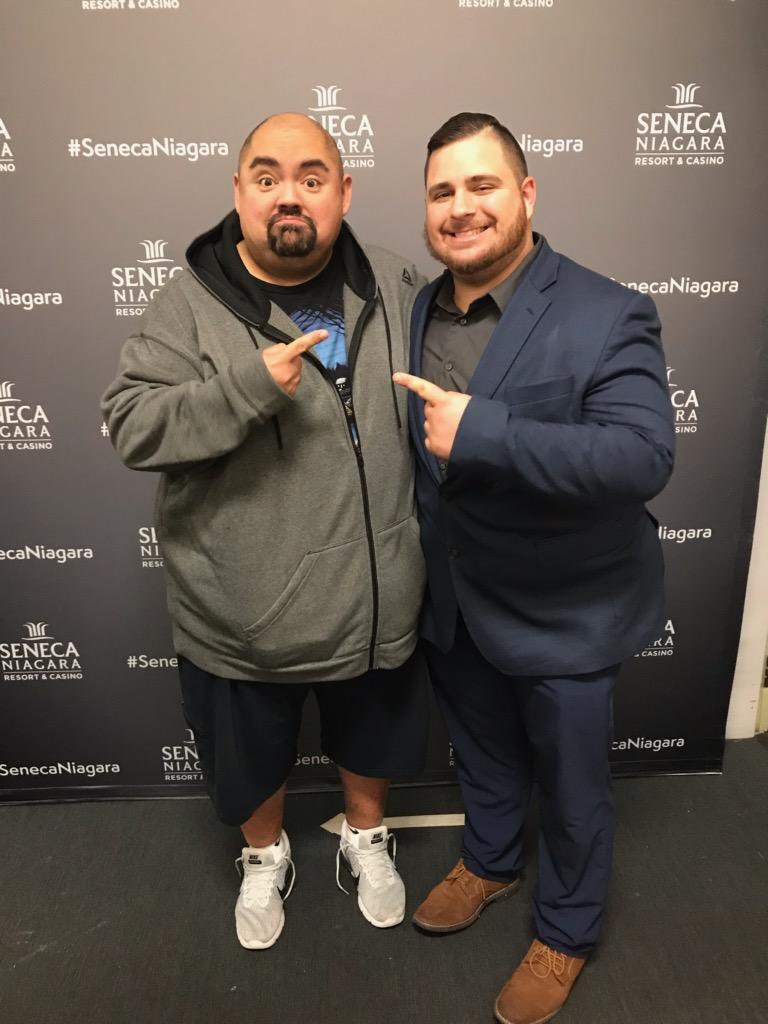 cmsmith324's tweet image. What an awesome night!!! I love my job! Such a pleasure meeting and working with @fluffyguy tonight!