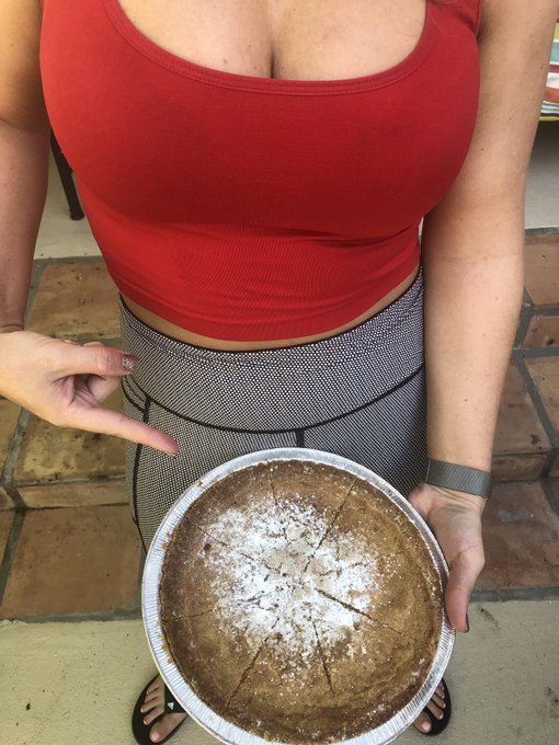 Choose your pie..... https://t.co/85ugoeK3AL<a href="/tag/throwbackthursday"class="tags"><span>#throwbackthursday</span></a><a href="/tag/dogfart"class="tags"><span>#dogfart</span></a>