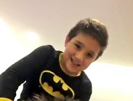 mon_u22's tweet image. #Adrianito emocionado por todas sus clases de Verano ☉🤗, mi pequeño genio esta en todas 🔝💪👏👏 #Emperador 😍💙
Clases de Actuación 🎭 🎬
Clases de Muay Thai 🥊 🥋
Clases de Surf 😎 🌊 🏄🏻‍♂
Clases de Fútbol ⚽🏃