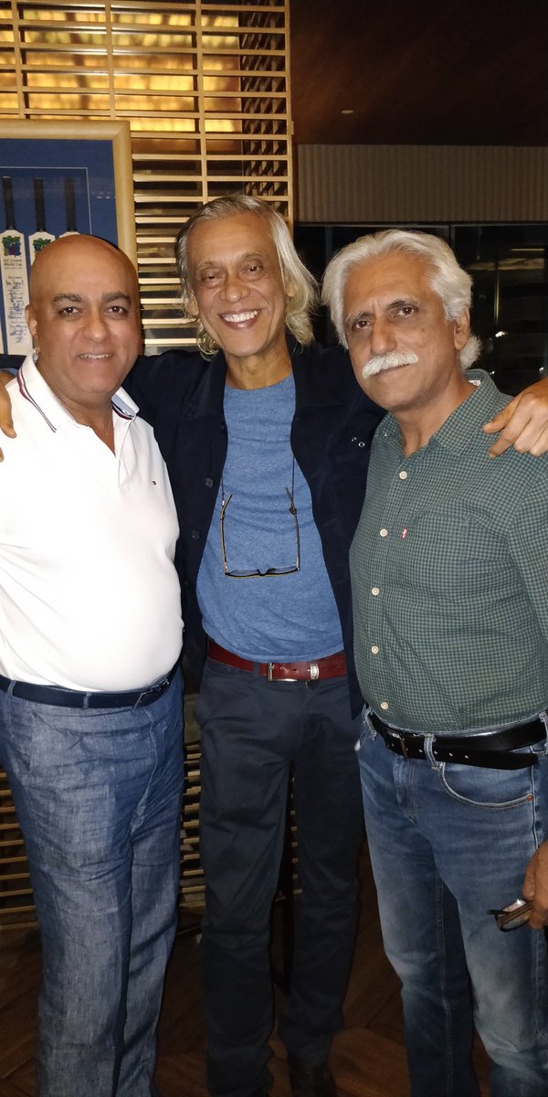 Watched #BohemianRhapsody <a href="/TheIndusClub/">The Indus Club</a> last nite with <a href="/IAmSudhirMishra/">Sudhir Mishra</a> n <a href="/cricketwallah/">Cricketwallah</a> Unanimous verdict - Must see for both drama n music #TheIndusClub #nowhereelse #legends #queen