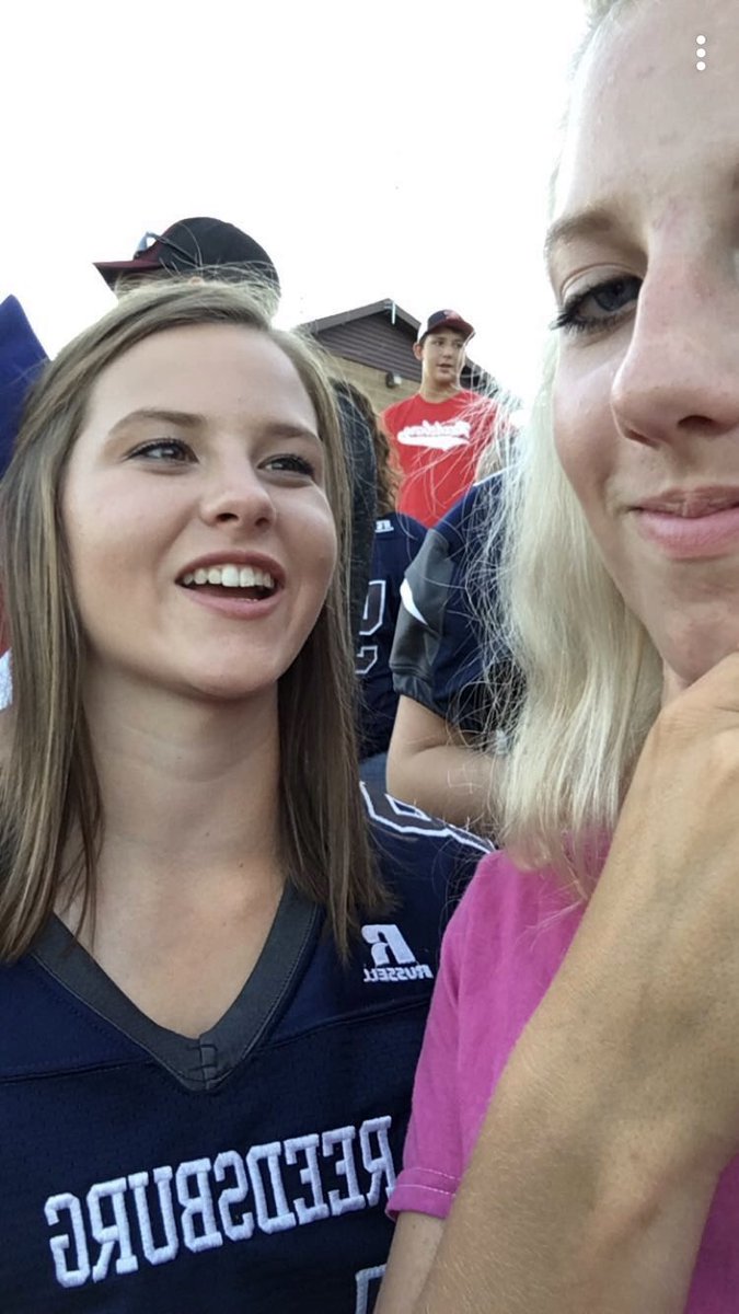 cayleebeyer's tweet photo. Get a best friend that looks at you like Andrea does when she release that the answers are online https://t.co/Vx3yNnXQPI