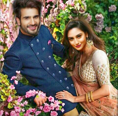 krystlefanatic's tweet image. I wake up to the hope that, 
One day we'll no longer need these edits, we'd have the real ones 😭❤
#Kryan