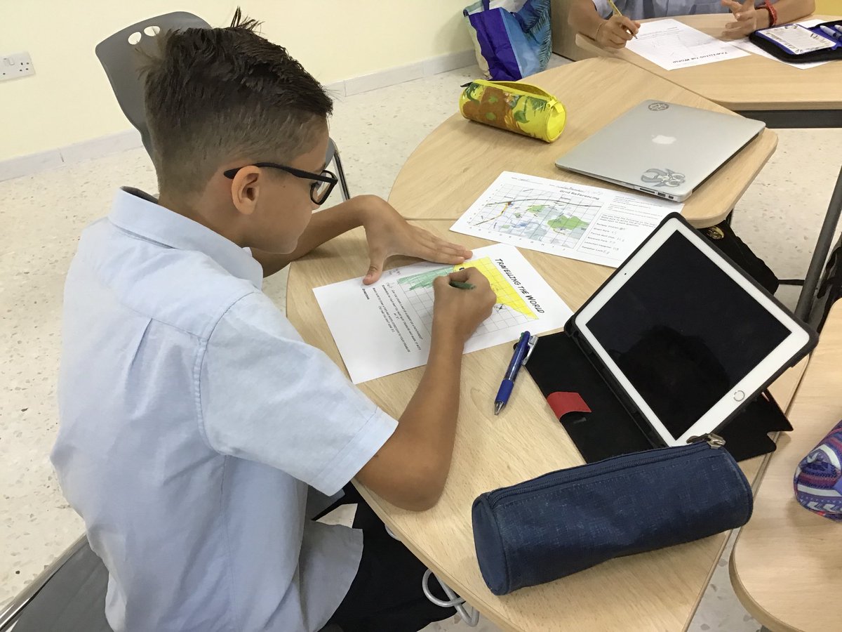 DIAB_Humanities's tweet photo. Grade 6 making a treasure map and learning about key elements of a map. #DIABcreativity #DIABCommunicator #DIABMYP #DIABExperiences #DIABIandS #DIABInquirers https://t.co/OI0LasZxY0