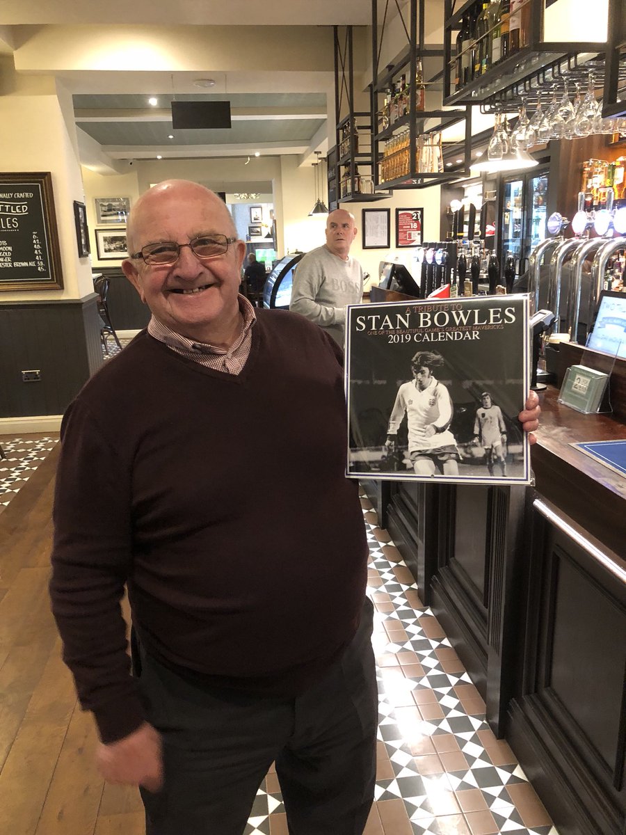 TheMaverickTeam's tweet photo. Another satisfied customer, friend of Stan @Fairway_Inn @JosephHolt1849 38 fundraising calendars still unsold at the New Moston pub CTWD come on you blues @liamgallagher #StandUpForStan #Alzheimers #PFA #dementiainfootball https://t.co/wFewkFIU0j