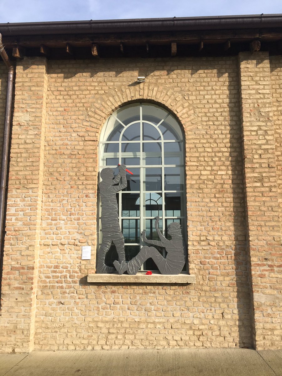 ExFilanda's tweet image. #rispettaMI 
@ExFilanda di Sulbiate oggi 25/11 la mostra è aperta dalle 15 alle 19.
#AMORtE #ritrattodidonna #scarpetterosse 
#25novembre 
#nonenormalechesianormale #sempre25novembre
#ungiornononbasta #noviolenzasulledonne #violenzacontroledonne