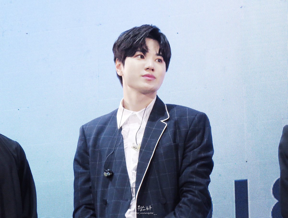sungjongpics's tweet photo. 181118 ー © 윙스타 https://t.co/VCLScBYCvz