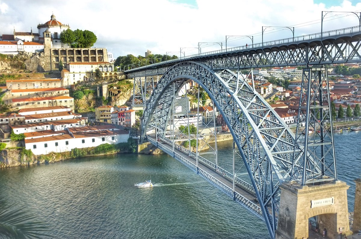 The other side... #picoftheday #photooftheday #beautiful #art #photography #love #happy #follow #fun #repost #travel #amazing #sky #landscape #landscaping #landscapes #landscapephotography #portugal #douro #douroriver #riodouro #riodouroportugal #riodourolovers #ribeiraporto