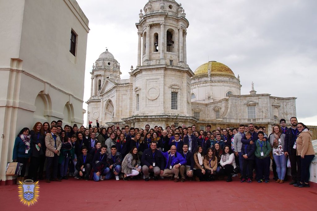 consejosanfdo's tweet photo. Más de 140 jóvenes cofrades de #SanFernando participan en el último #ejc2018 organizado por el Consejo local de HHyCC y @ColumnaSfdo con visitas a la Catedral de @obispadocadiz, Seminario, #TraslatioSedis y talleres cofrades en La Salle. Más info 👉🏻 https://t.co/f9tTJG8qqz https://t.co/MnZnaWcRjP