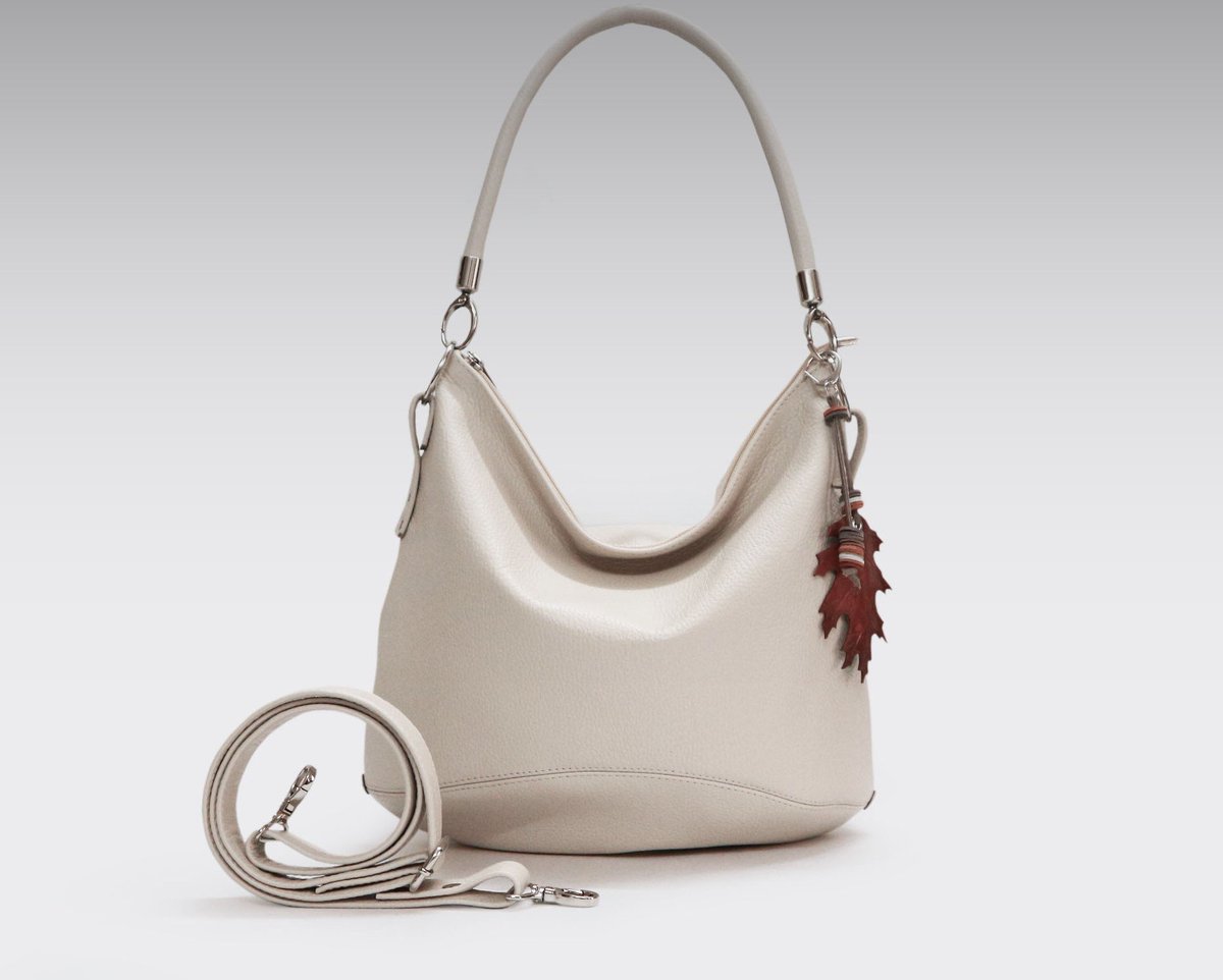 jamaika122's tweet photo. https://t.co/lbqJhBsBNv
Choose your favorite color from our 20 shades palette.
#leatherbag #leatherhobobag #hobobag https://t.co/wuczWkFEZG